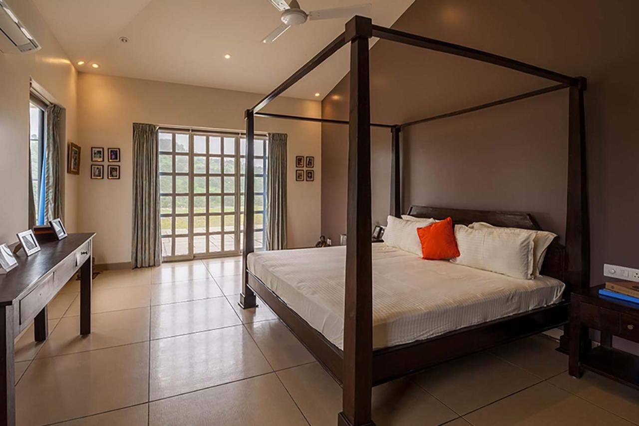 Stayvista'S Shivom Villa 12 - A Serene Escape With Views Of The Valley And Lake ロナバラ エクステリア 写真