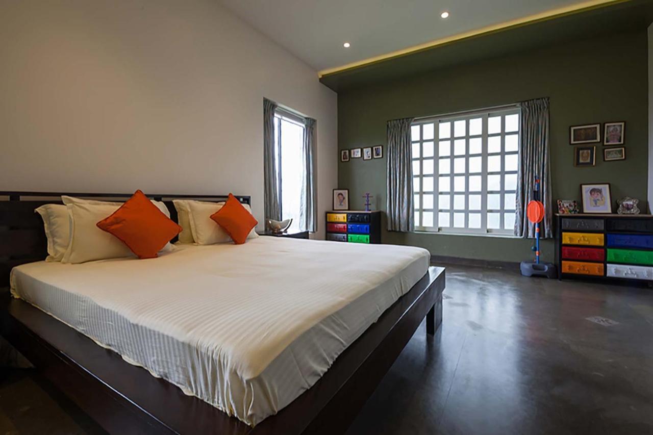 Stayvista'S Shivom Villa 12 - A Serene Escape With Views Of The Valley And Lake ロナバラ エクステリア 写真